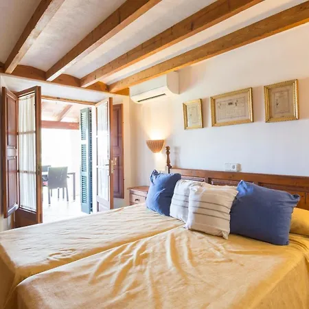 Puerto De Pollensa Villa: Mountain Retreat Near Port de Pollenca