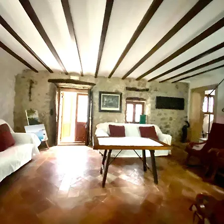 Puerto De Pollensa Villa: Mountain Retreat Near