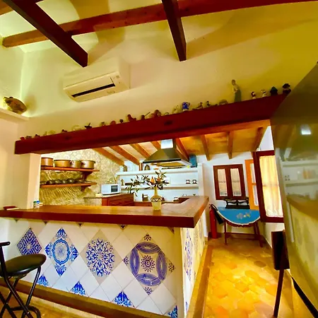 Apartmán Ullal - Rural Charm Approx 73000 Meters And Outdoor Adventure Agritourism With Private Mountain Path Approximately 5 Minutes Walking From The Ideal For Relaxation