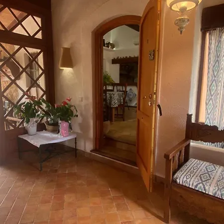 Ullal - Rural Charm Approx 73000 Meters And Outdoor Adventure Agritourism With Private Mountain Path Approximately 5 Minutes Walking From The Ideal For Relaxation Apartmán