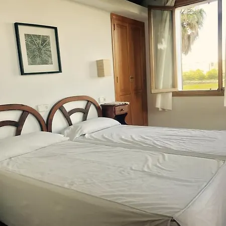 Ullal - Rural Charm Approx 73000 Meters And Outdoor Adventure Agritourism With Private Mountain Path Approximately 5 Minutes Walking From The Ideal For Relaxation