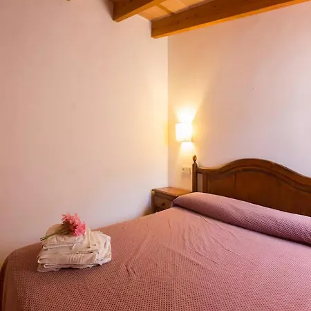 Puerto De Pollensa Villa: Mountain Retreat Near Apartment *