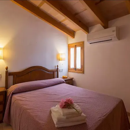 Puerto De Pollensa Villa: Mountain Retreat Near