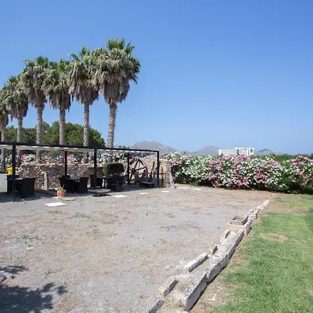 Apartment Puerto De Pollensa Villa: Mountain Retreat Near Port de Pollenca