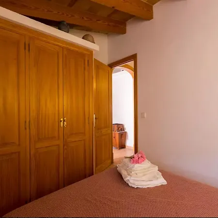 Puerto De Pollensa And Apartments, With Private Mountain Ideal For Runners, Trailers,near Approximately 5 Minutes Walking, Unique Experience In A Ullal Old Typical Mallorca House With Private Mountain And Near To The Beac Апартаменты *